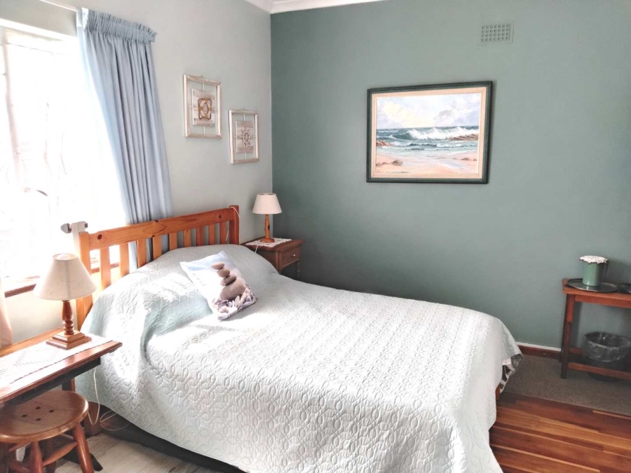 To Let 5 Bedroom Property for Rent in Linkside Western Cape